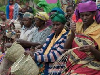 basket weaving women